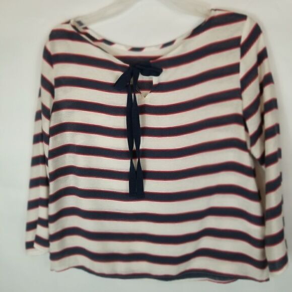 Cute boxy, red white blue top w/tie in back. Sz XS - Picture 5 of 10